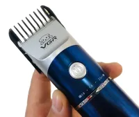 Професійна бездротова машинка для стрижки тварин VGR V-098 Pro акумуляторна для грумінгу собак і кішок 2 швидкості 4 насадки з індикатором