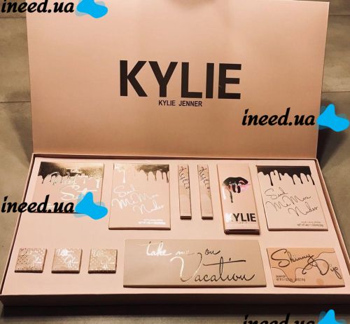 Large Gift Set of cosmetics Kylie Jenner Gold 12 in 1 Gold