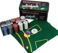 A set for playing poker in a metal package of 200 chips + 2 decks of cards + canvas I3-96 desktop