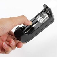 Battery Charger for 18650 3.7v BLC-001