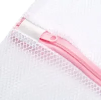 Универсальный сетчатый чехол контейнер Mesh Laundry Bag для стирки нижнего белья 13x16 см Органайзер мешок для стиральной машины защита от деформации