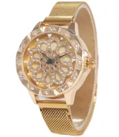 Жіночий наручний годинник Flower Diamond Rotation Watch Gold WJ-8052 з обертовим роторним циферблатом і ремінцем на магнітній застібці Золото