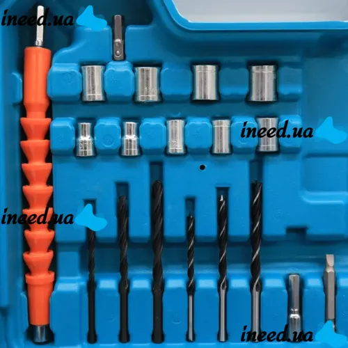 Makita DF330DWE rechargeable screwdriver 12V 2AH Li-Ion + spare battery in a case and a set of tools