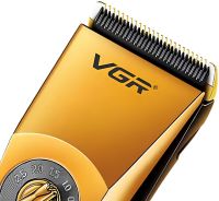 Аккумуляторная машинка для стрижки волос VGR V-663 беспроводной триммер со сменными насадками и LED дисплеем для окантовки бороды и усов V663