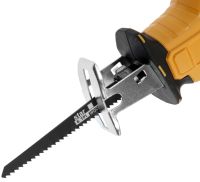 Акумуляторна шабельна пила DeWalt DCS312NT 24V 2 акумулятори і 4 пили для різання металу дерева, Електропила лобзик з набором полотен у кейсі
