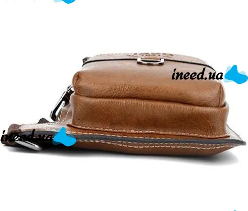 Чоловіча сумка рюкзак через плече Jeep Bags 777 38х18 см нагрудна сумка бананка на груди з отвором для навушників зі штучної шкіри Коричнева