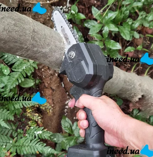 Аккумуляторная цепная мини пила Supretto Mini Electric Chain Saw 24V 550W для обрезки деревьев и распила дров, мини пила, электропила на аккумуляторе