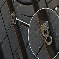 Ремкомплект для безкамерних шин Tire repair nail 20шт гумові цвяхи комплект саморізів для ремонту покришок автомобіля скутера мотоцикла в коробці 
