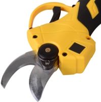 Cordless pruning shears DeWalt DCMPP540P1 24V 5AH with 2 batteries for trimming branches and trees, Cordless electric pruning shears scissors DeWalt in a case