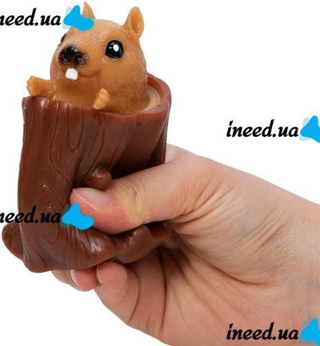Silicone Antistress Squirrel Toy in a Hollow Nutty Squirrel Popper JG-88 6.5 x 6cm Bouncing Pop It Sweatshirt in a Log for Children T206 Brown 
