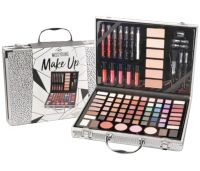 Miss Young GM20250 Cosmetics Gift Set 93 items Makeup eye shadow glosses blush powder and brushes in case Silver