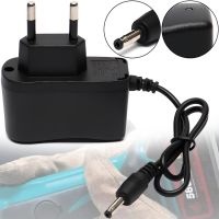 Charger for the battery of the screwdriver Li-ion 12V 1A universal AC power supply, DC adapter with a 12V indicator