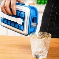 Герметична силіконова форма для льоду з кришкою на 18 клітинок Fill + Carry Without Spilla, Контейнер ледница 18 кубиків, Ледница для заморозки води