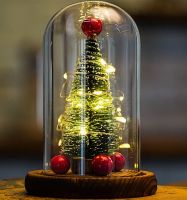 Новорічна ялинка в скляній колбі 15 см Christmas Light з LED гірляндою і кулями, настільний декоративний Різдвяний нічник на батарейках